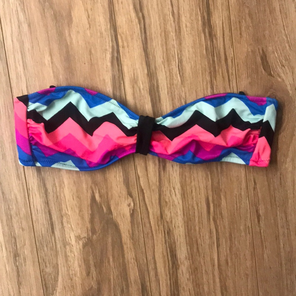 PINK Victoria’s Secret Chevron Bandeau Swim Top